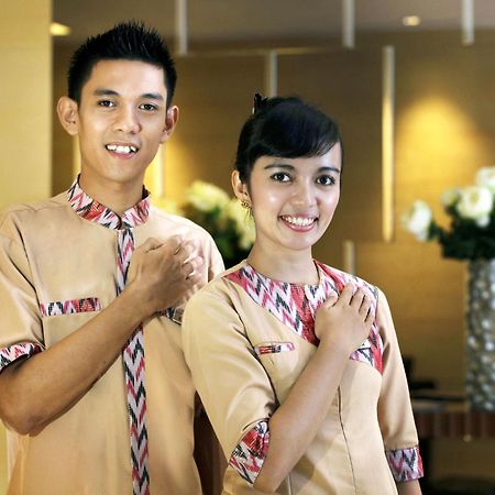 Aston Makassar Hotel & Convention Center מראה חיצוני תמונה
