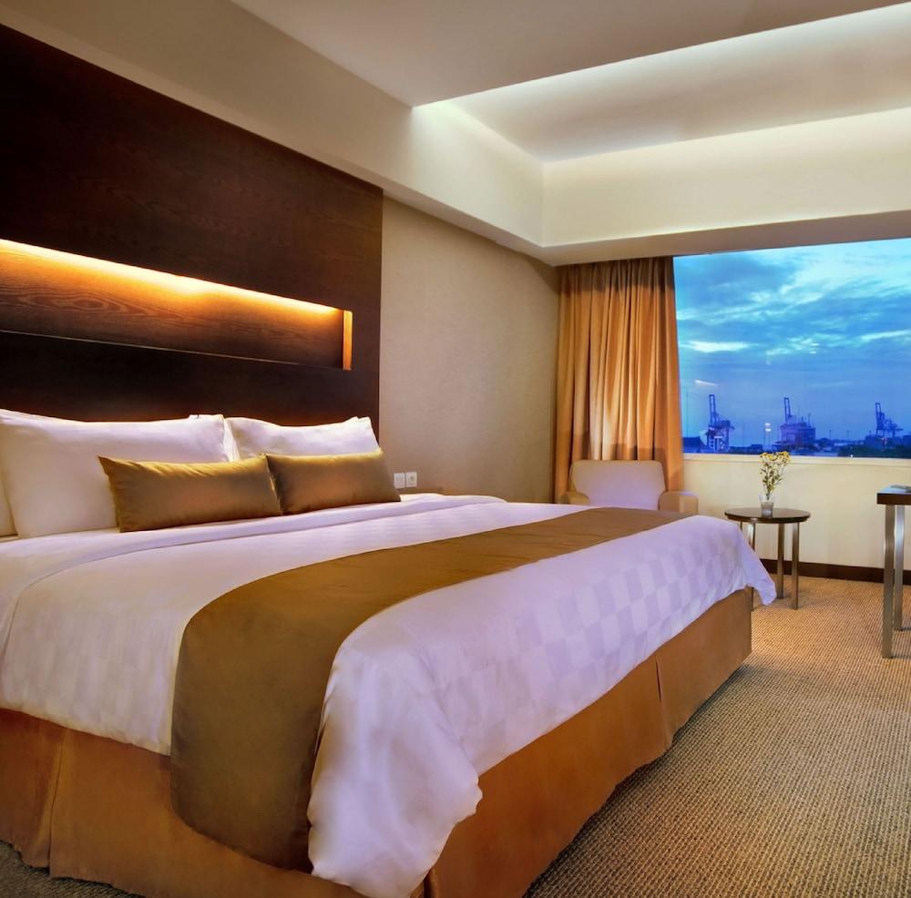 Aston Makassar Hotel & Convention Center מראה חיצוני תמונה