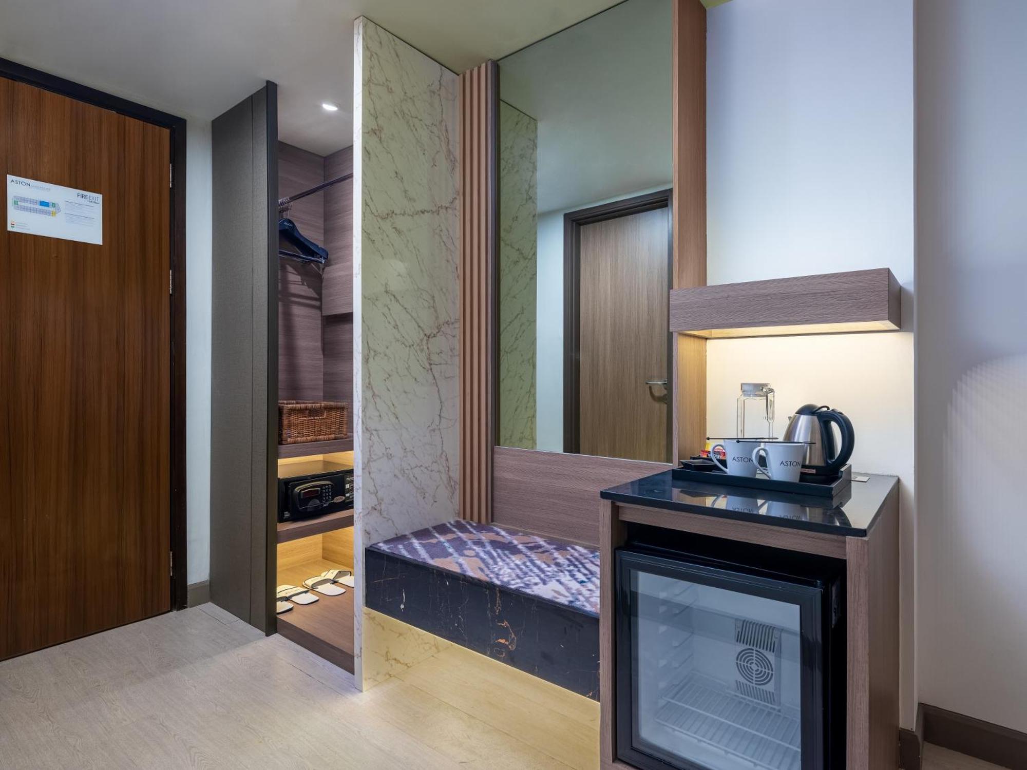 Aston Makassar Hotel & Convention Center מראה חיצוני תמונה