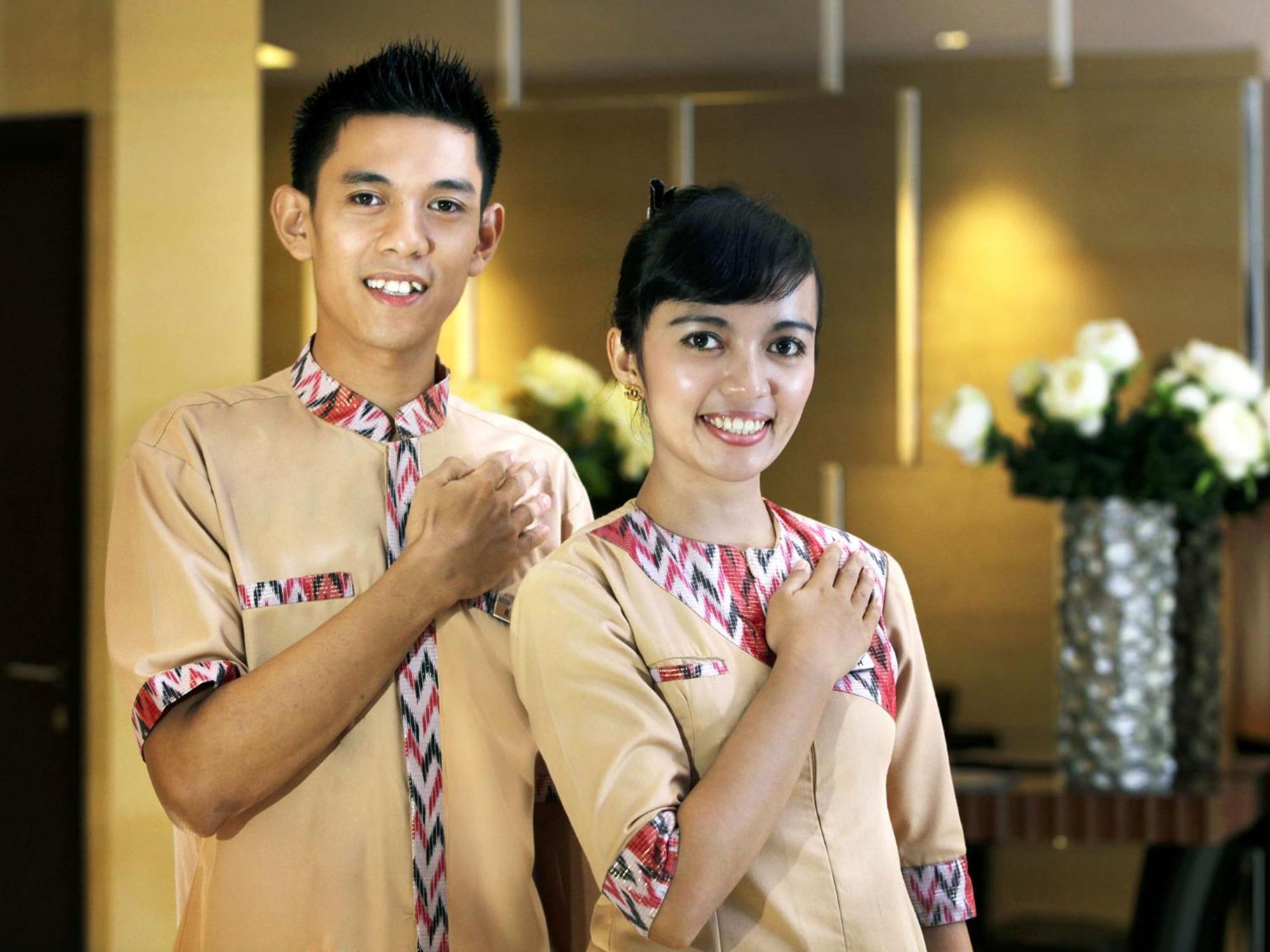 Aston Makassar Hotel & Convention Center מראה חיצוני תמונה