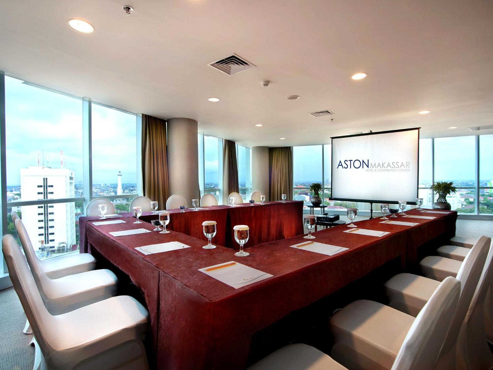 Aston Makassar Hotel & Convention Center מראה חיצוני תמונה