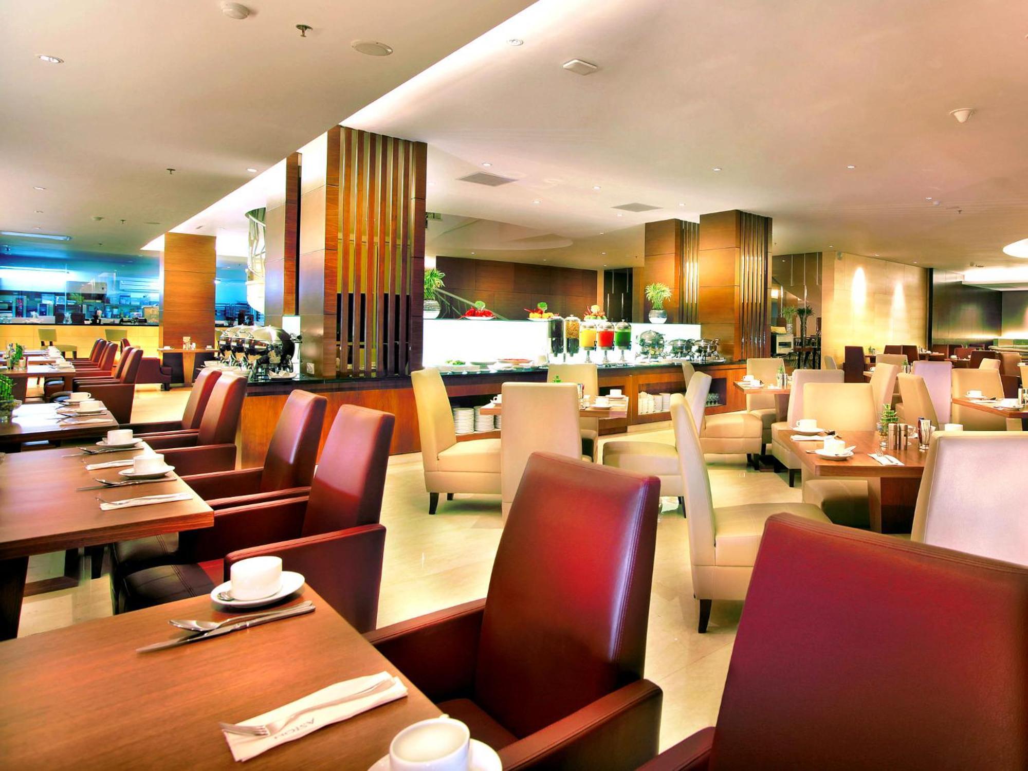 Aston Makassar Hotel & Convention Center מראה חיצוני תמונה
