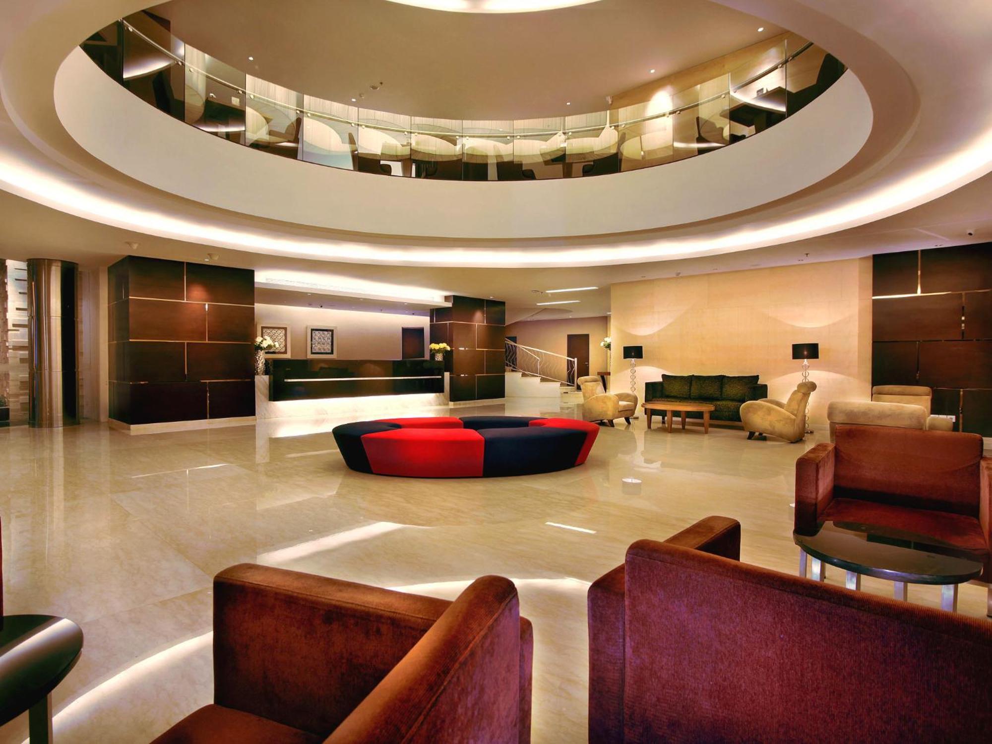 Aston Makassar Hotel & Convention Center מראה חיצוני תמונה