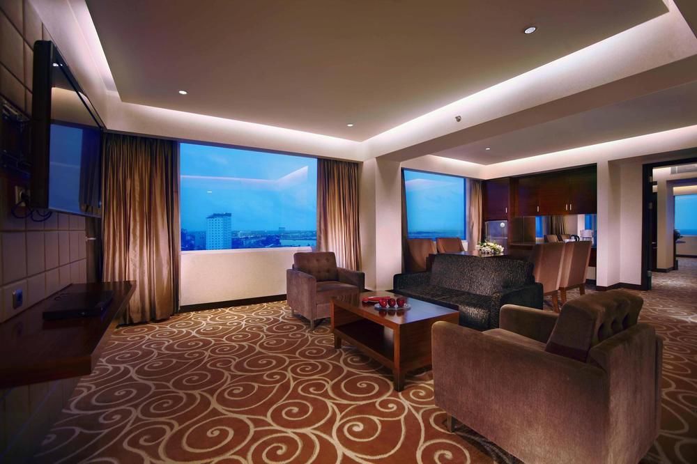 Aston Makassar Hotel & Convention Center מראה חיצוני תמונה