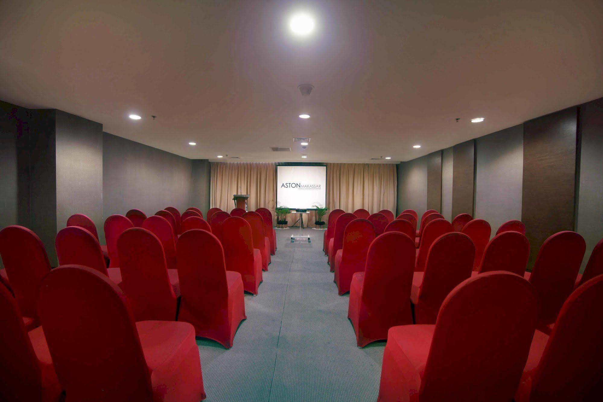 Aston Makassar Hotel & Convention Center מראה חיצוני תמונה
