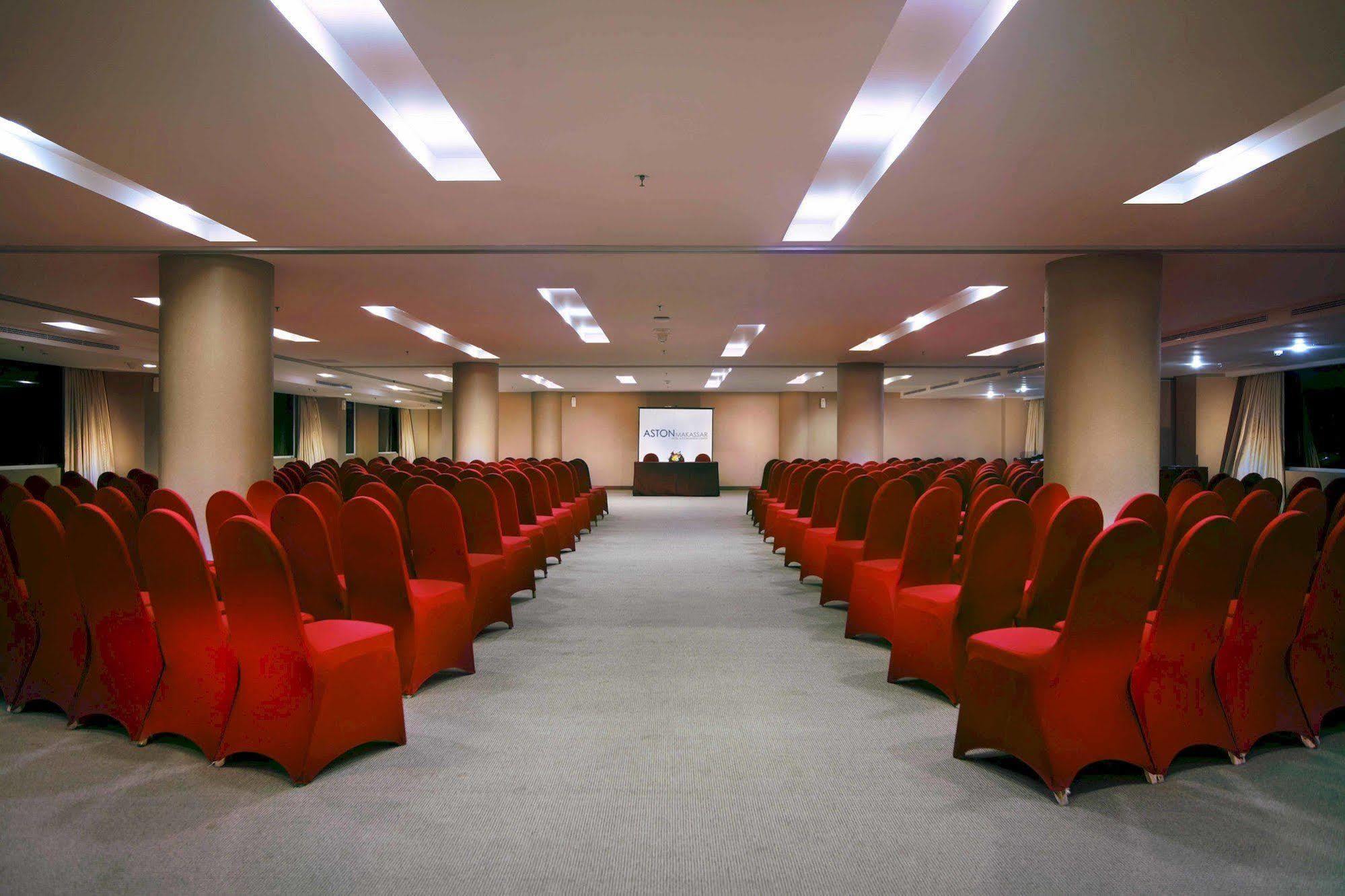 Aston Makassar Hotel & Convention Center מראה חיצוני תמונה